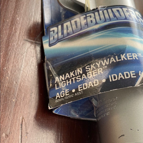 Star Wars Bladebuilders Anakin Skywalker Blue and Silver Lightsaber - Picture 6 of 11